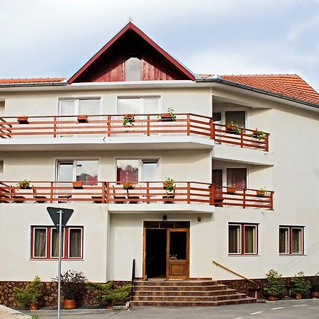 Vila Mihu Geoagiu Bai Bagian luar foto